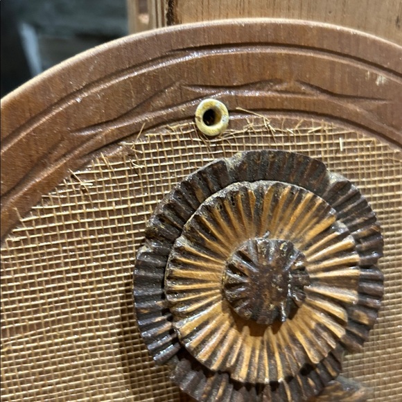 vintage 1970s hand-carved coconut shell floral wall art plaque - Picture 6 of 8